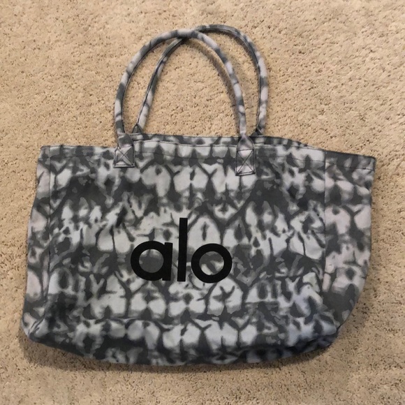ALO Yoga Handbags - Alo Yoga shopper tote (gray tie-dye)
